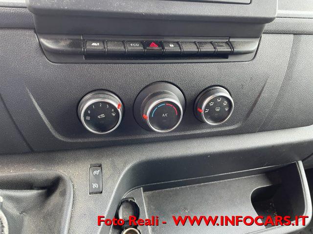 RENAULT Master T33 2.3 dCi 135 CV PASSO MEDIO