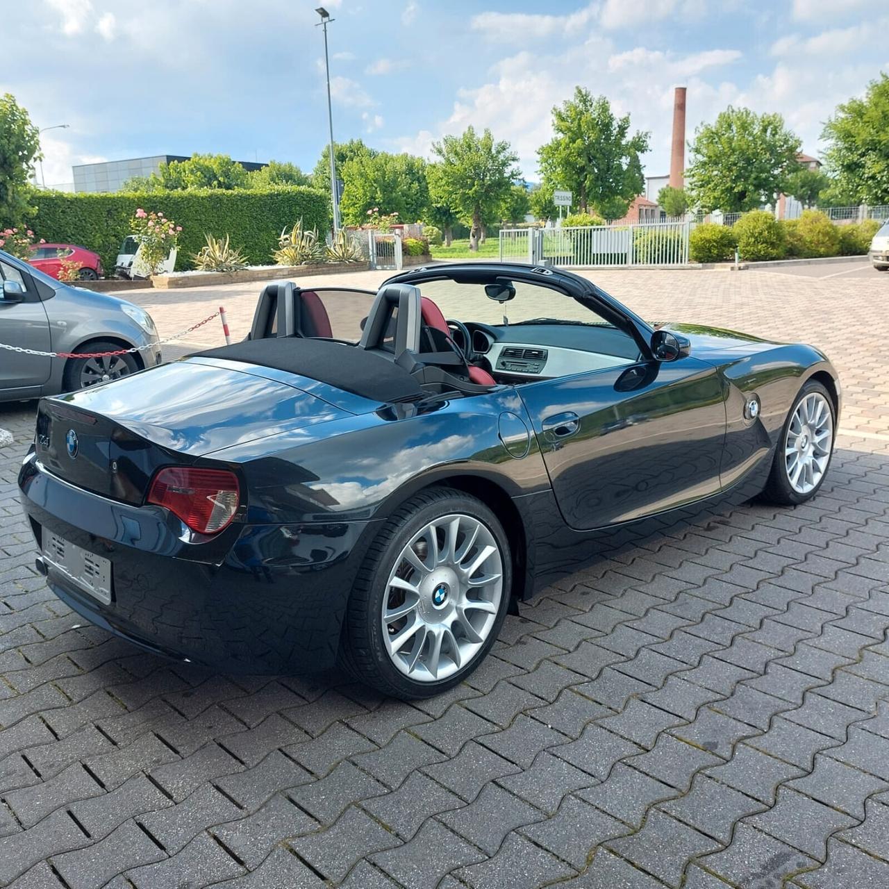 Bmw Z4 2.0 Black-Sapphire, Individual