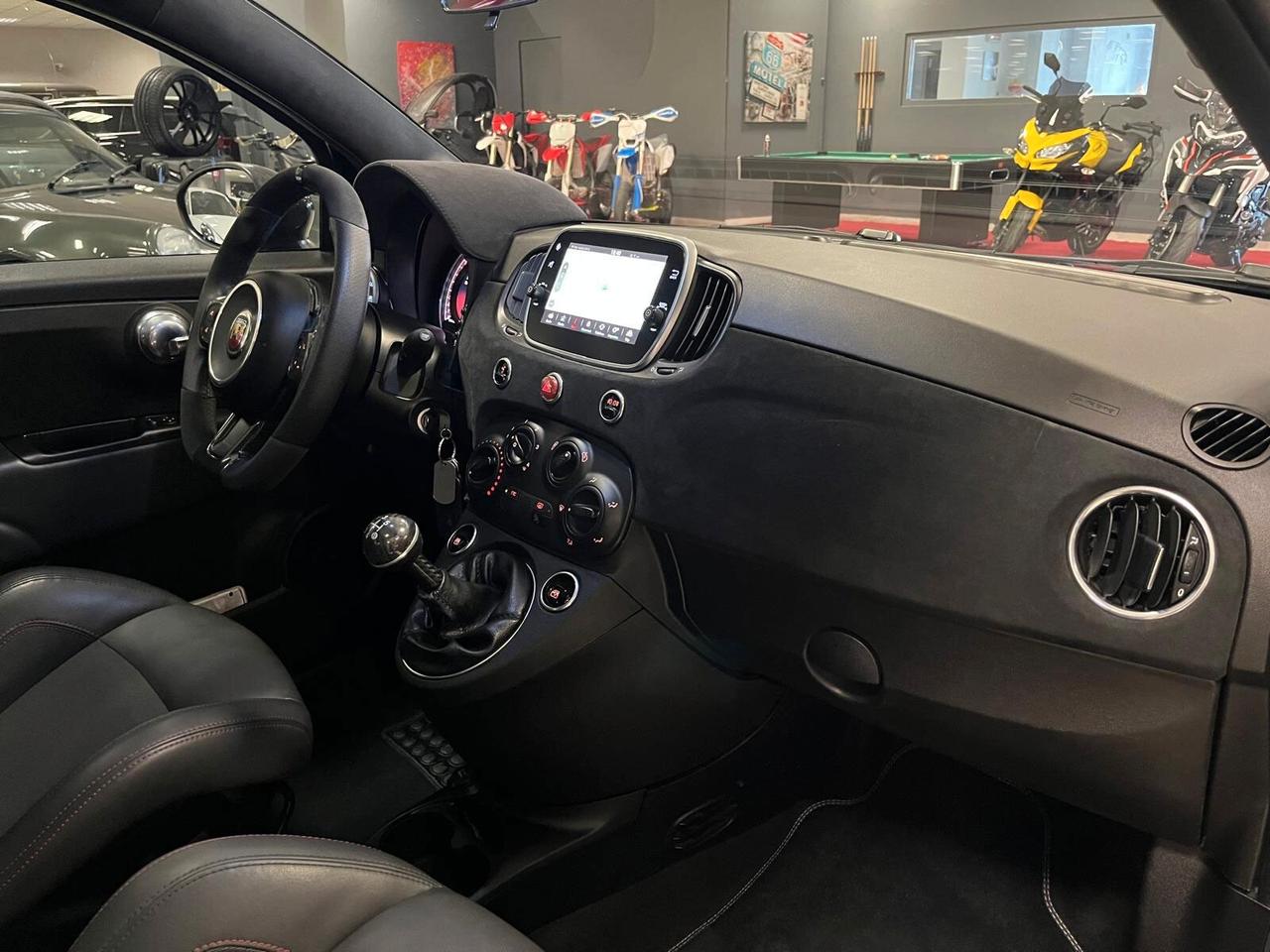 Abarth 595 1.4 Turbo T-Jet 180 CV Esseesse