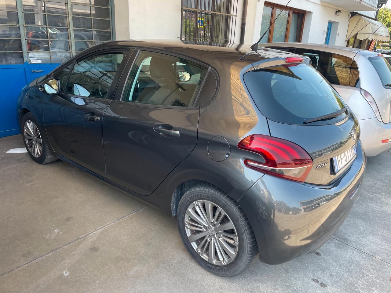 Peugeot 208 BlueHDi 75 5 porte Active