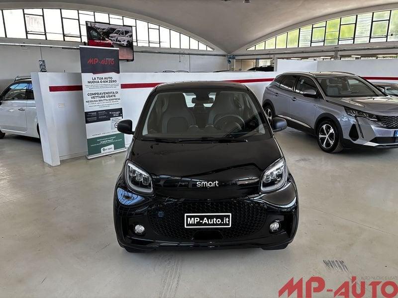 smart fortwo EQ tua a 247,00 euro al mese