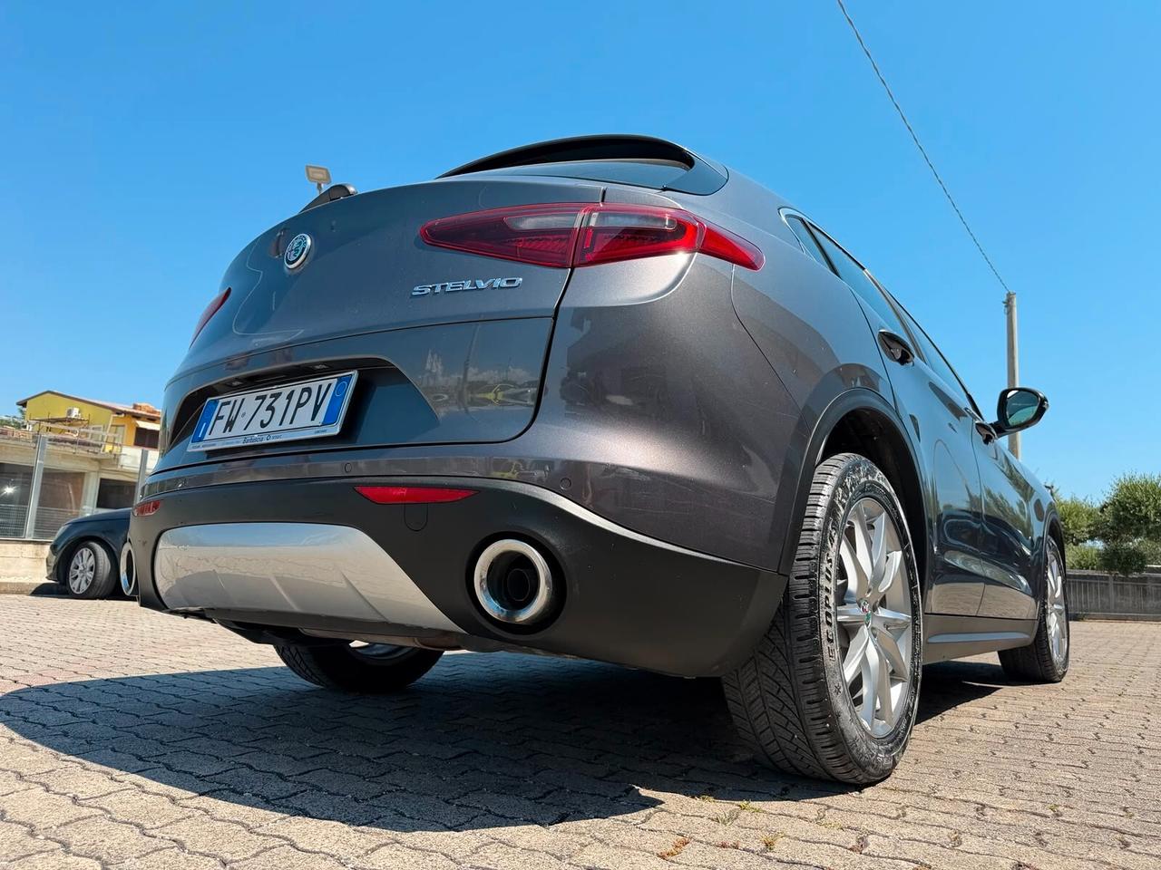 Alfa Romeo Stelvio 2.2 Turbodiesel 190 CV AT8 RWD Business