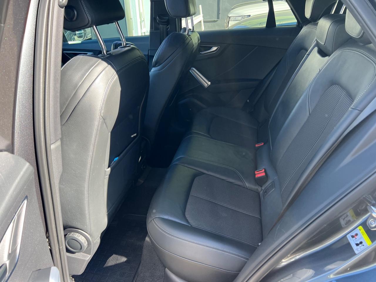 Audi Q2 35 TDI quattro S tronic Identity Black