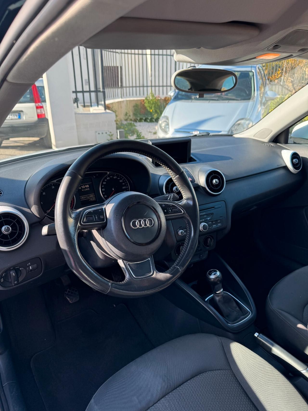 Audi A1 1.6 TDI S line 90CV NEOPATENTATI