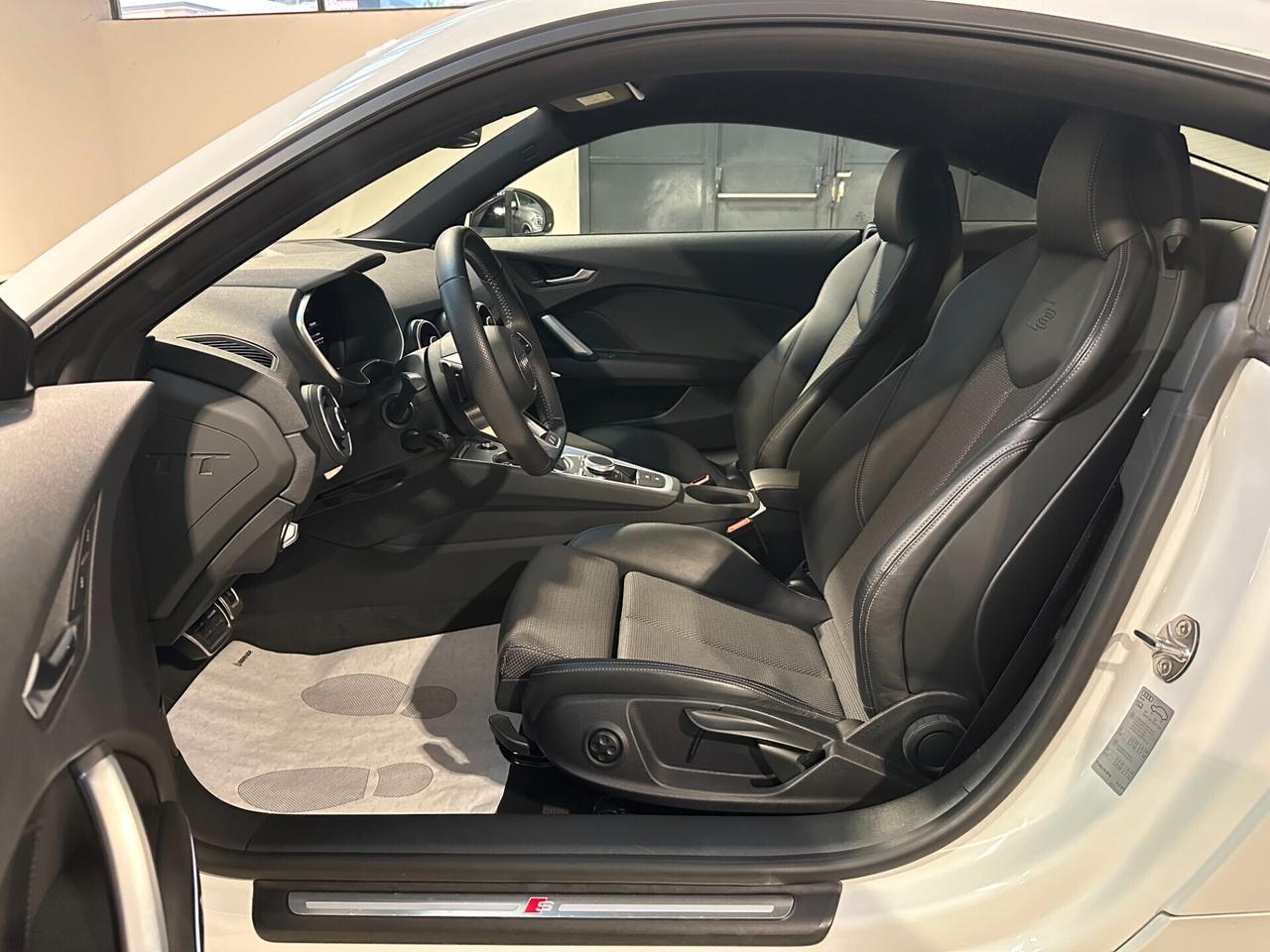 Audi TT Coupé 40 TFSI S tronic