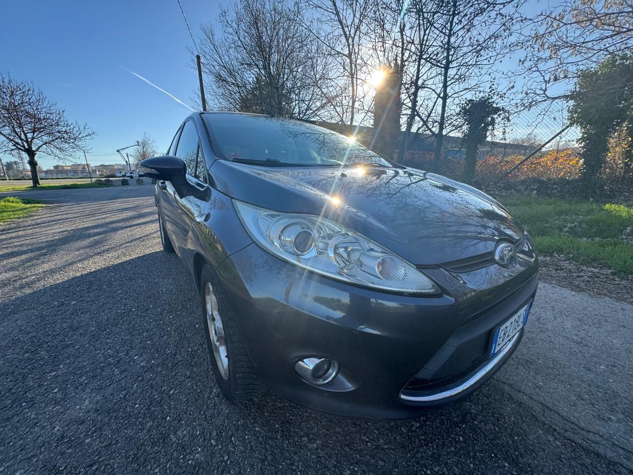Ford Fiesta 1.4 5 porte Bz.- GPL Titanium