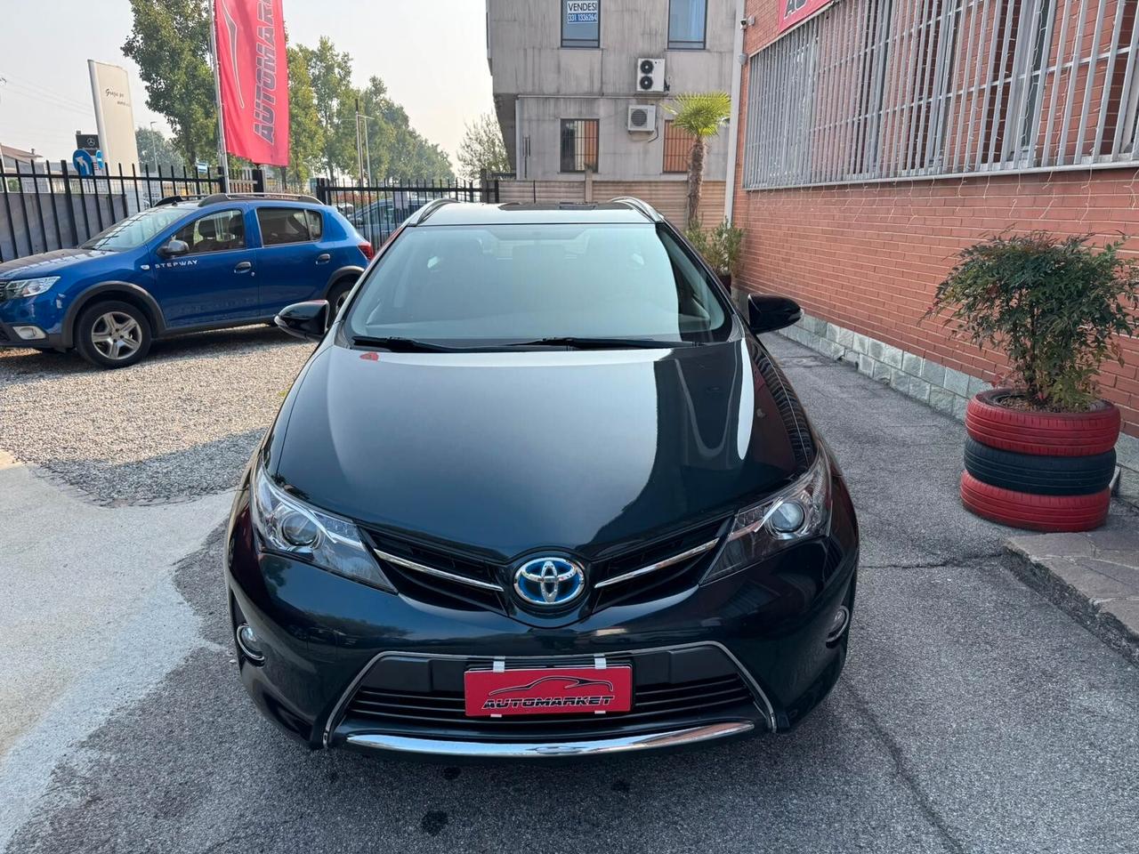 Toyota Auris Touring Sports 1.8 Hybrid Lounge