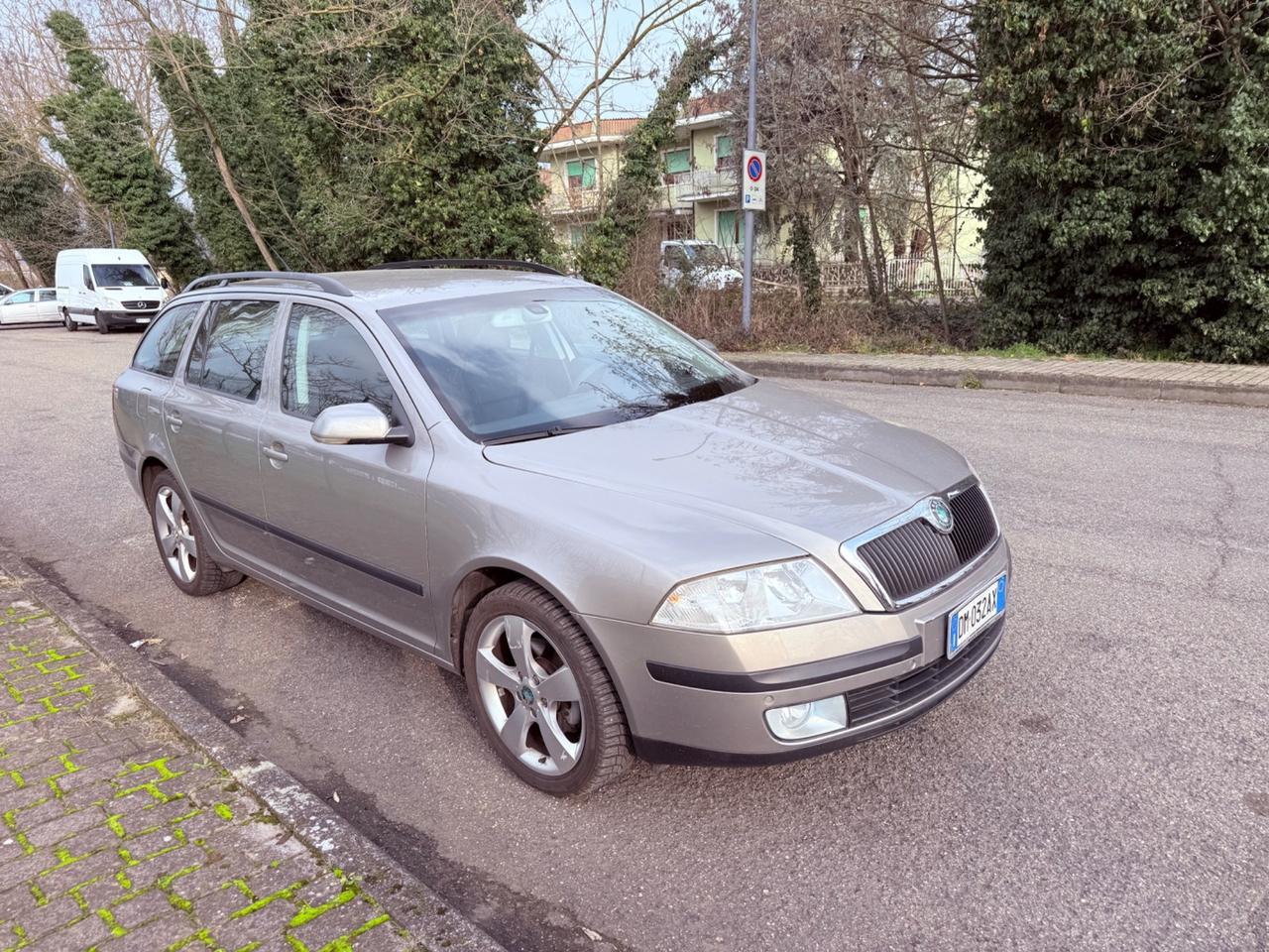 Skoda Octavia 2.0 TDI- UNICO PROPRIETARIOOOO!!!!!