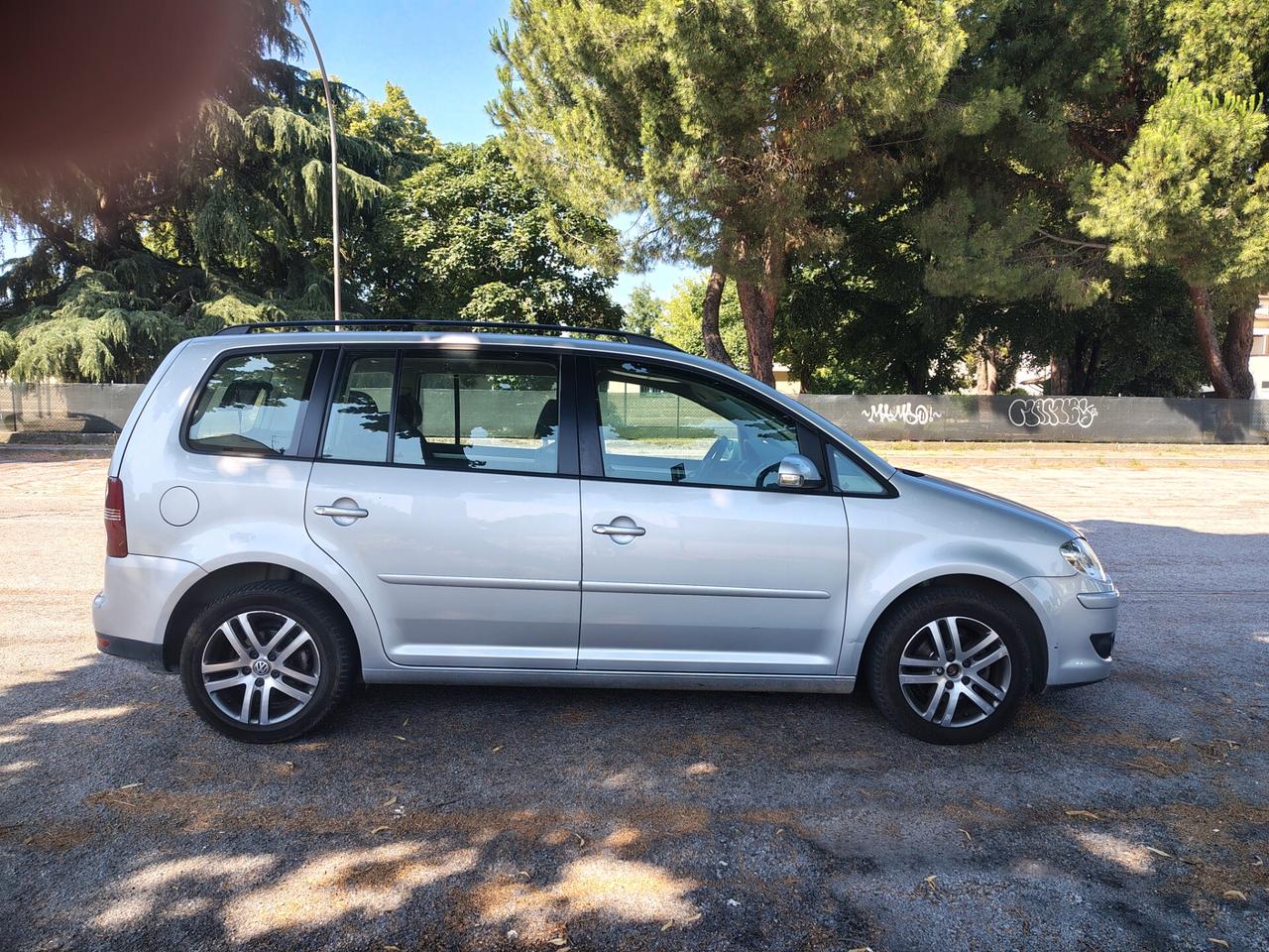 Volkswagen Touran 2.0 Highline METANO