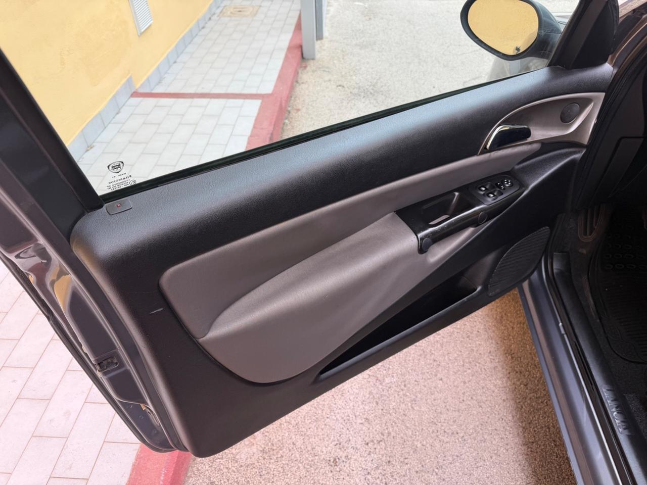 Lancia Ypsilon 1.2 Argento