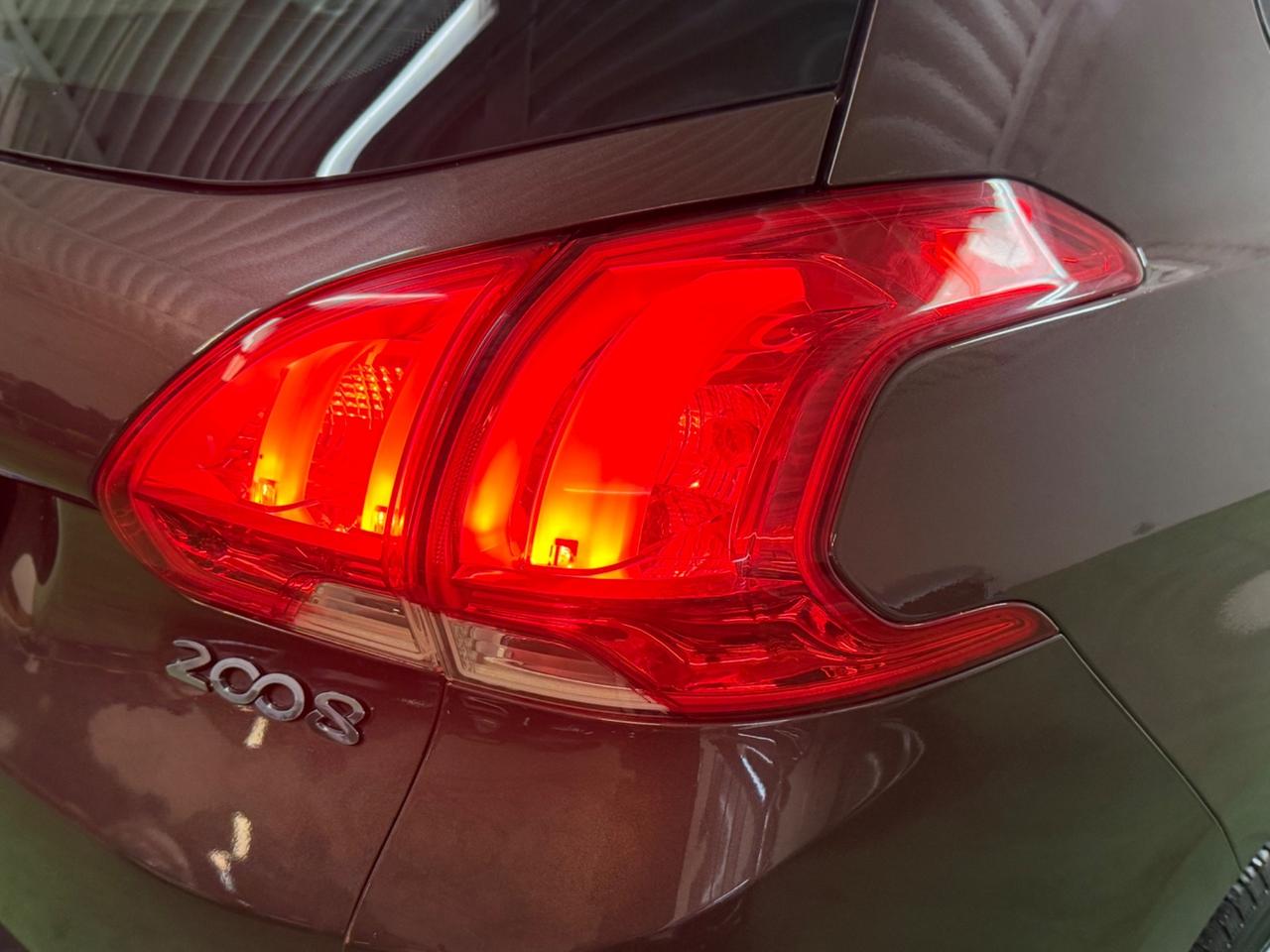 Peugeot 2008 1.2 VTi 82CV Active