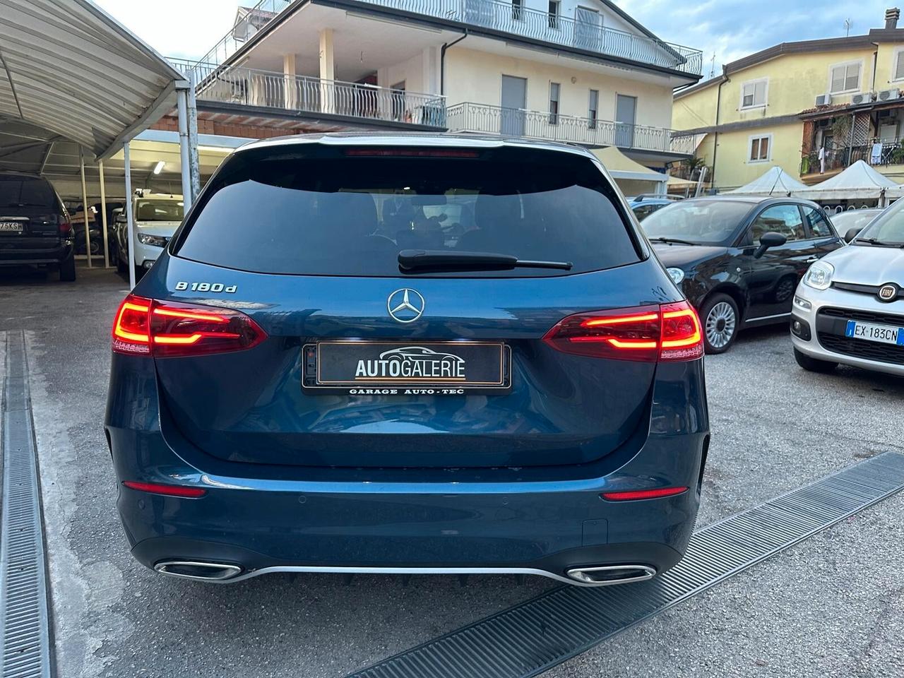 ELEGANZA DISARMANTE! B180 AMG STRAFULL/MOZZAFIATO