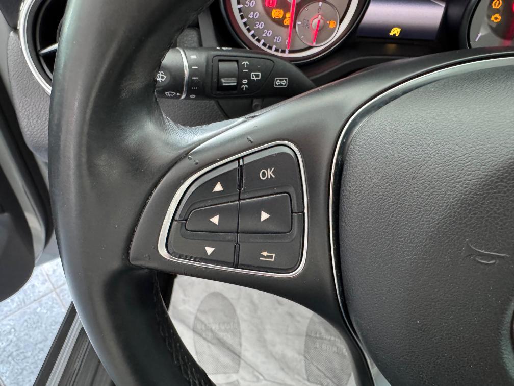 Mercedes-Benz GLA 200 d Sport Navi Pelle Pdc Retrocamera Uniprop