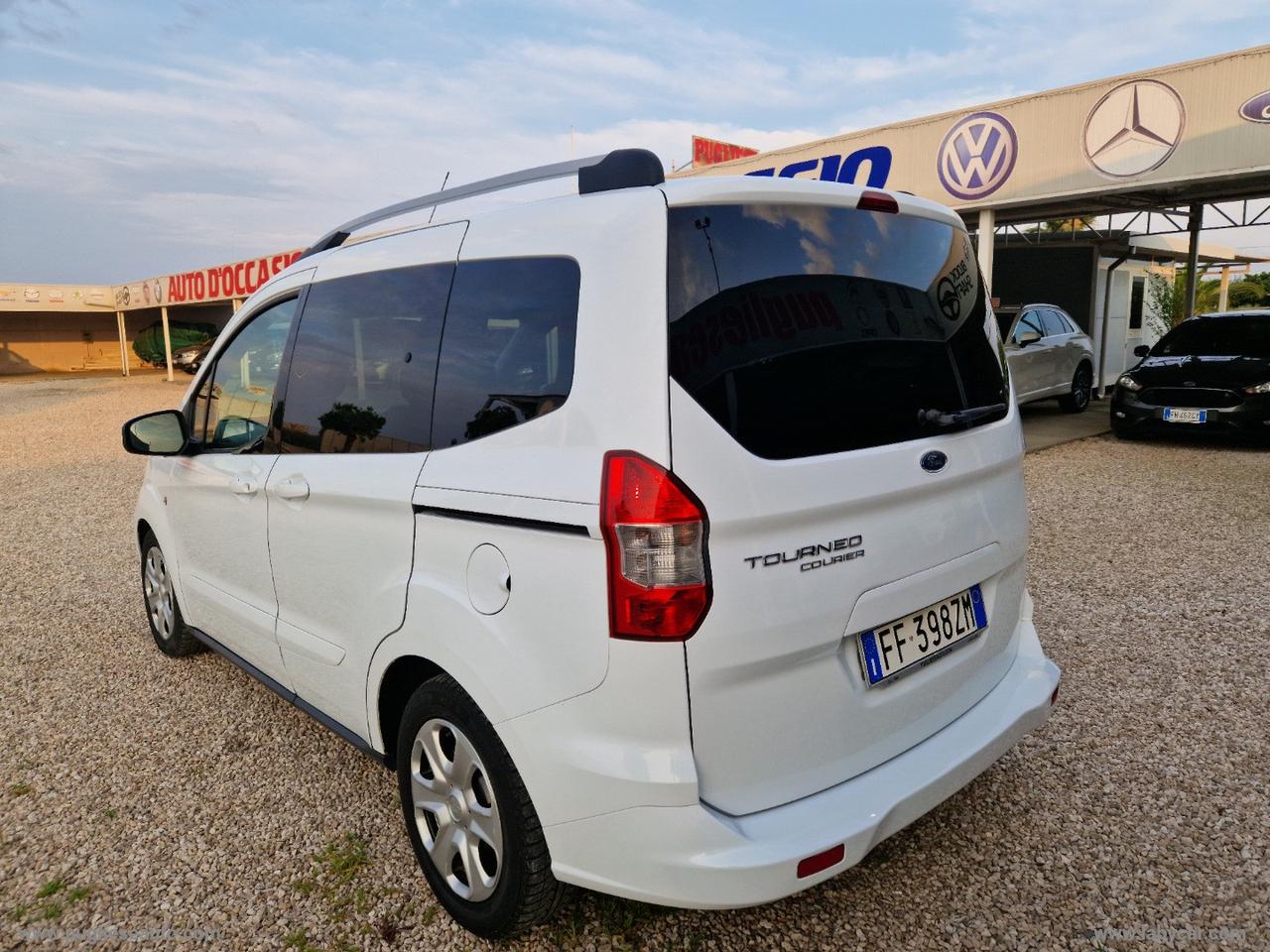 FORD Tourneo Courier 1.5 TDCI 95 CV Plus AUTOCARRO