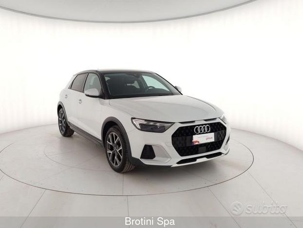 Audi A1 citycarver 30 TFSI S tronic Admired