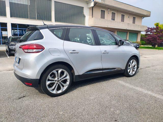 RENAULT Scenic Scénic Blue dCi 120 CV EDC Initiale Paris