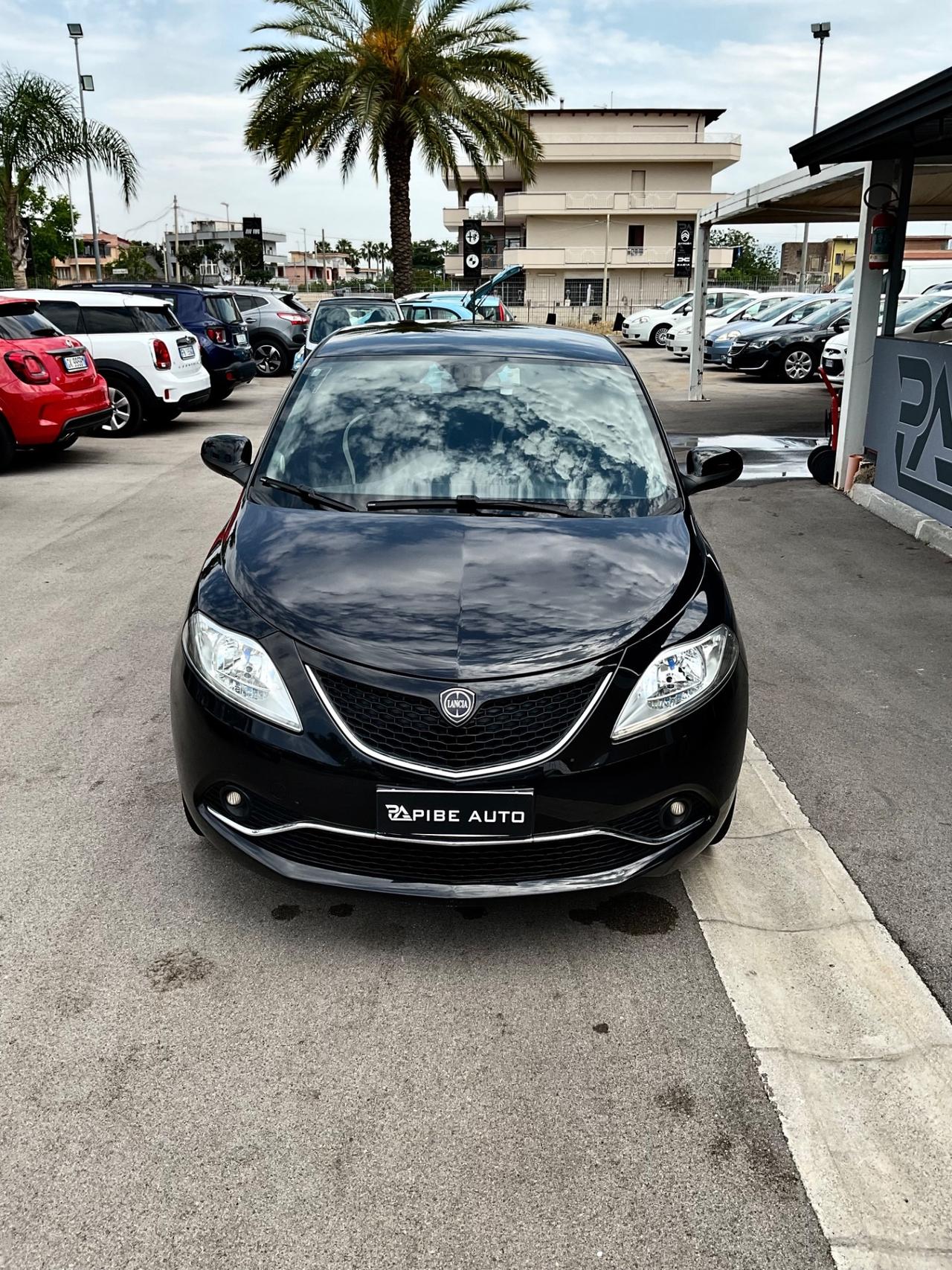 Lancia Ypsilon 1.2 69 CV 5 porte Platinum