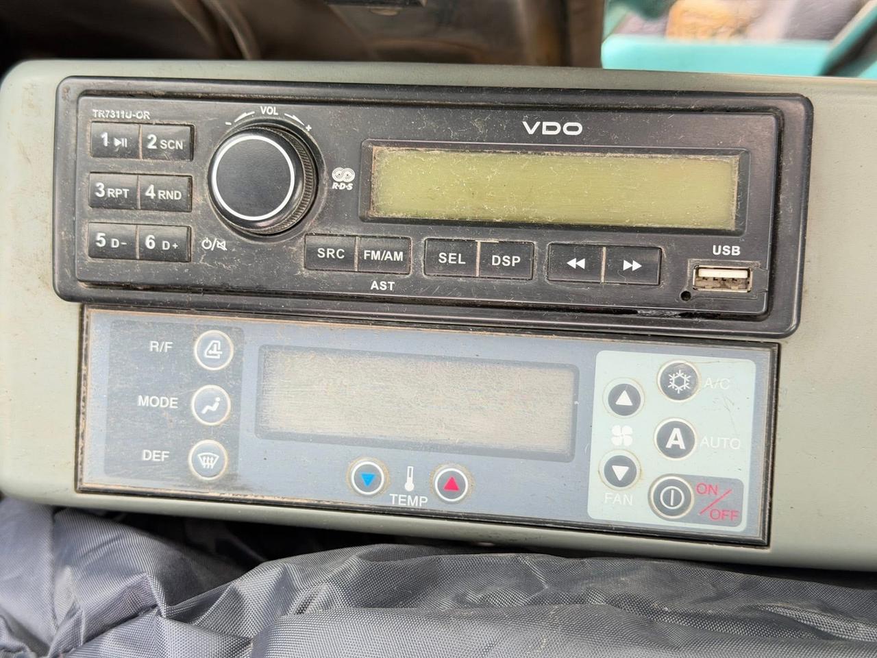 Mini escavatore KOBELCO SK70SR (70 Q.LI)