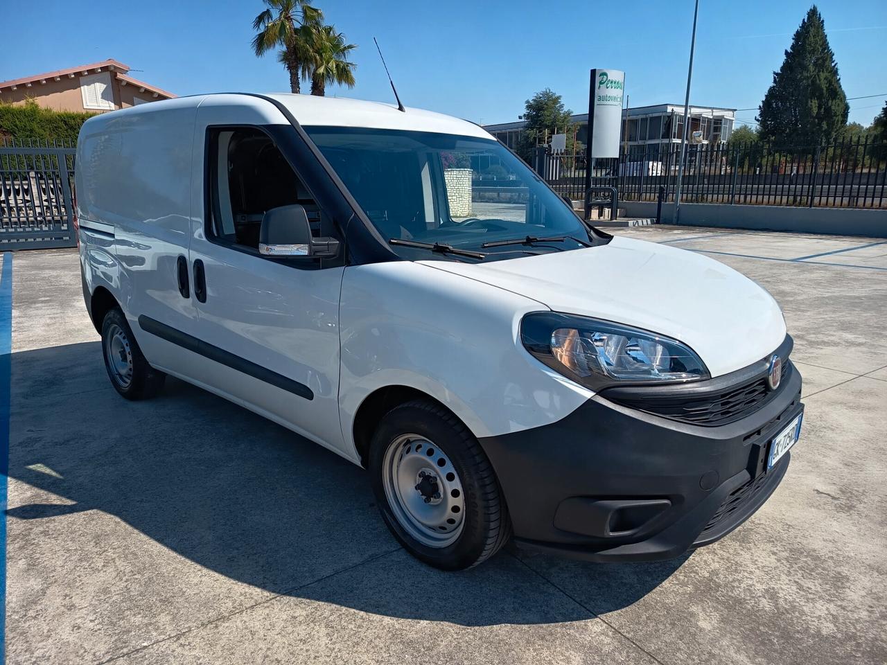 Fiat Doblo 1,6 diesel anno 2022 km 57,000.