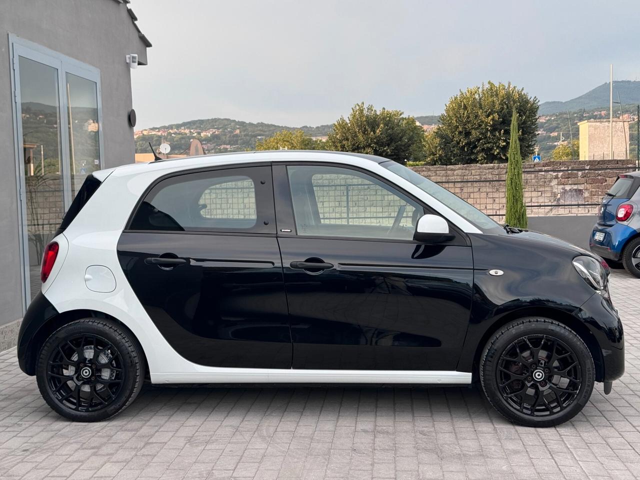 Smart ForFour 90 0.9 Turbo twinamic Passion TETTO PANO TAGLIANDI MERCEDES