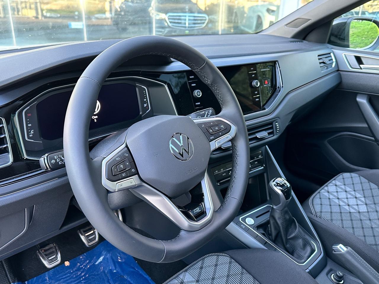 Volkswagen Taigo R-Line 115cv possibilità noleggio no scoring