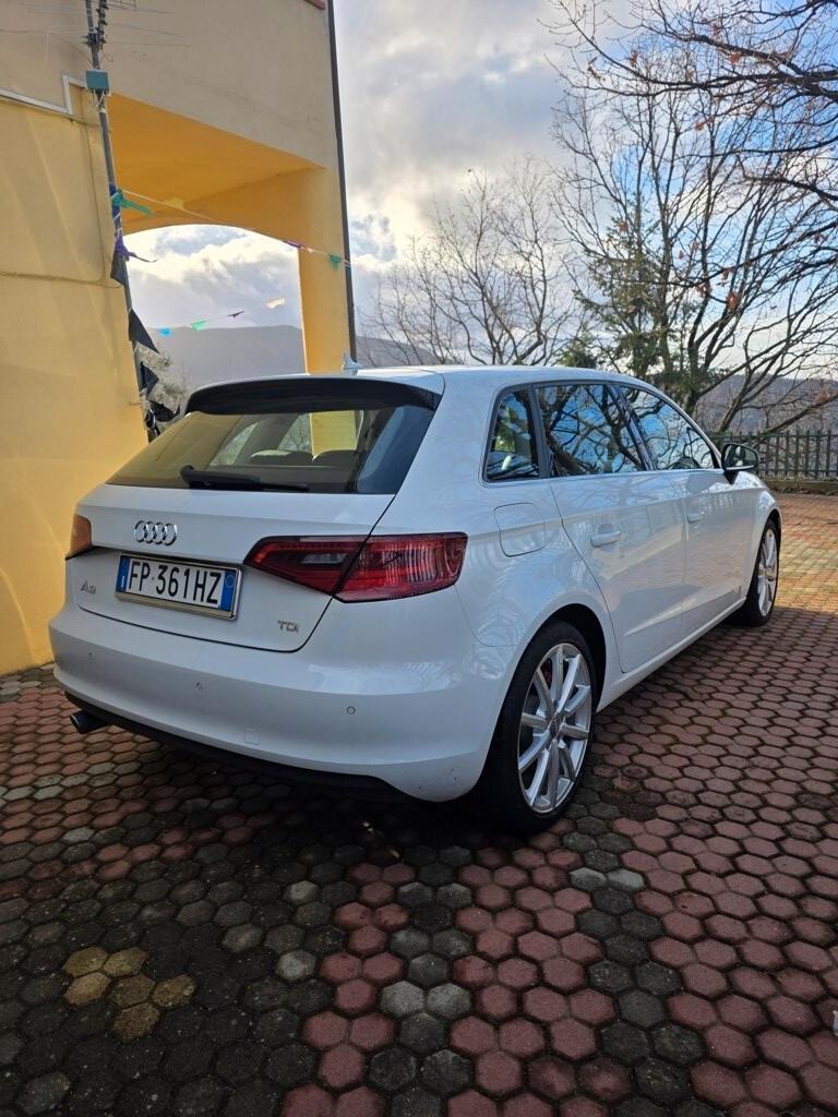 Audi A3 SPB 1.6 TDI clean diesel Ambition