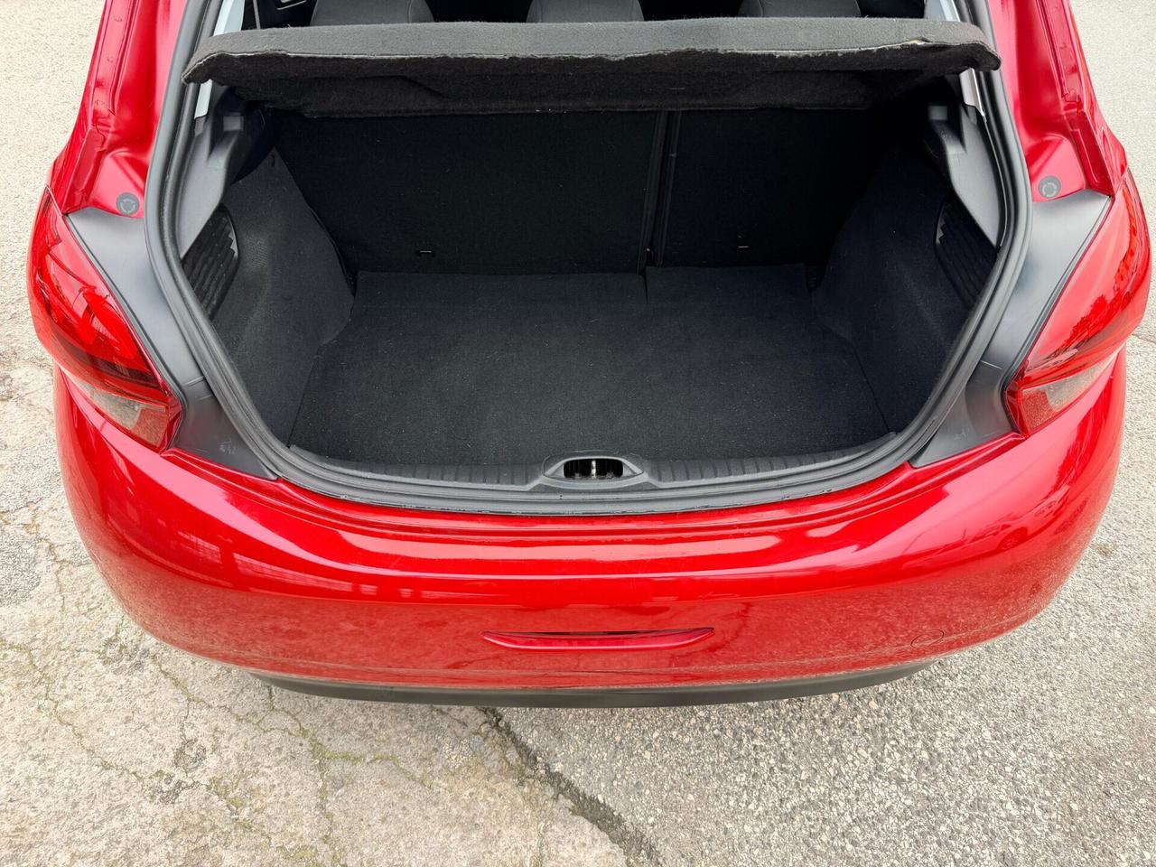 Peugeot 208 PureTech 82 5 porte Allure