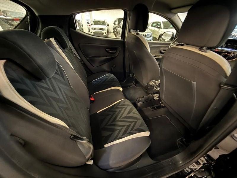 Lancia Ypsilon 1.2 69 CV 5 porte Gold
