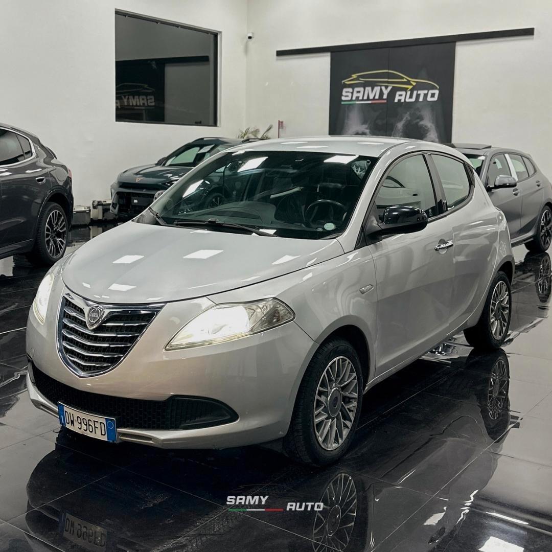 Lancia Ypsilon 1.3 MJT 16V 95 CV 5 porte S&S Silver