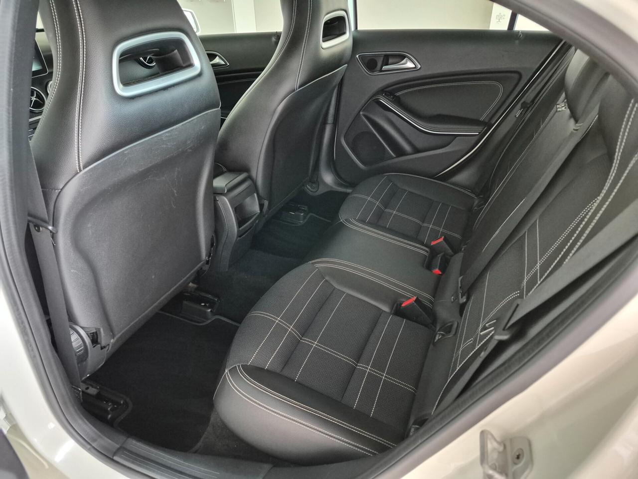 Mercedes-Benz A 180 CDI PELLE LED NAVI C.17 SEDILI RISCALDABILI KEYLESS CLIMA SENSORI ANT. E POST. BLUETOOTH SELETTORE MODALITA' GUIDA