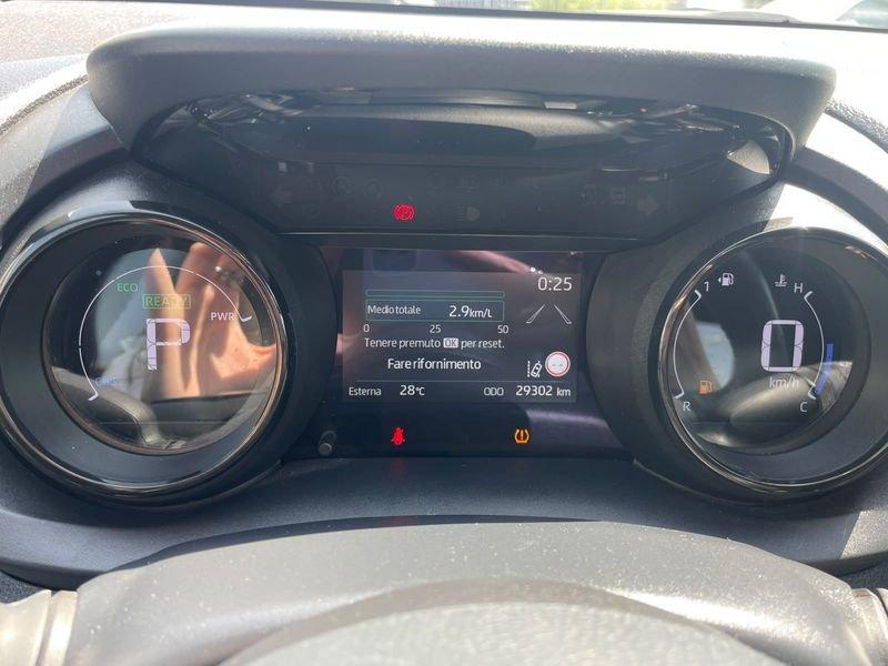 Toyota Yaris Hybrid Lounge MY22