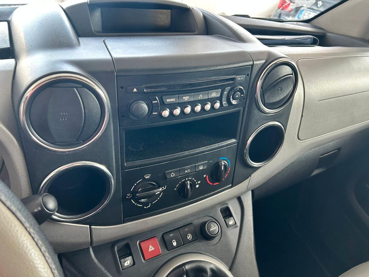 Peugeot Partner Tepee 1.6HDi x neopatentati 2011