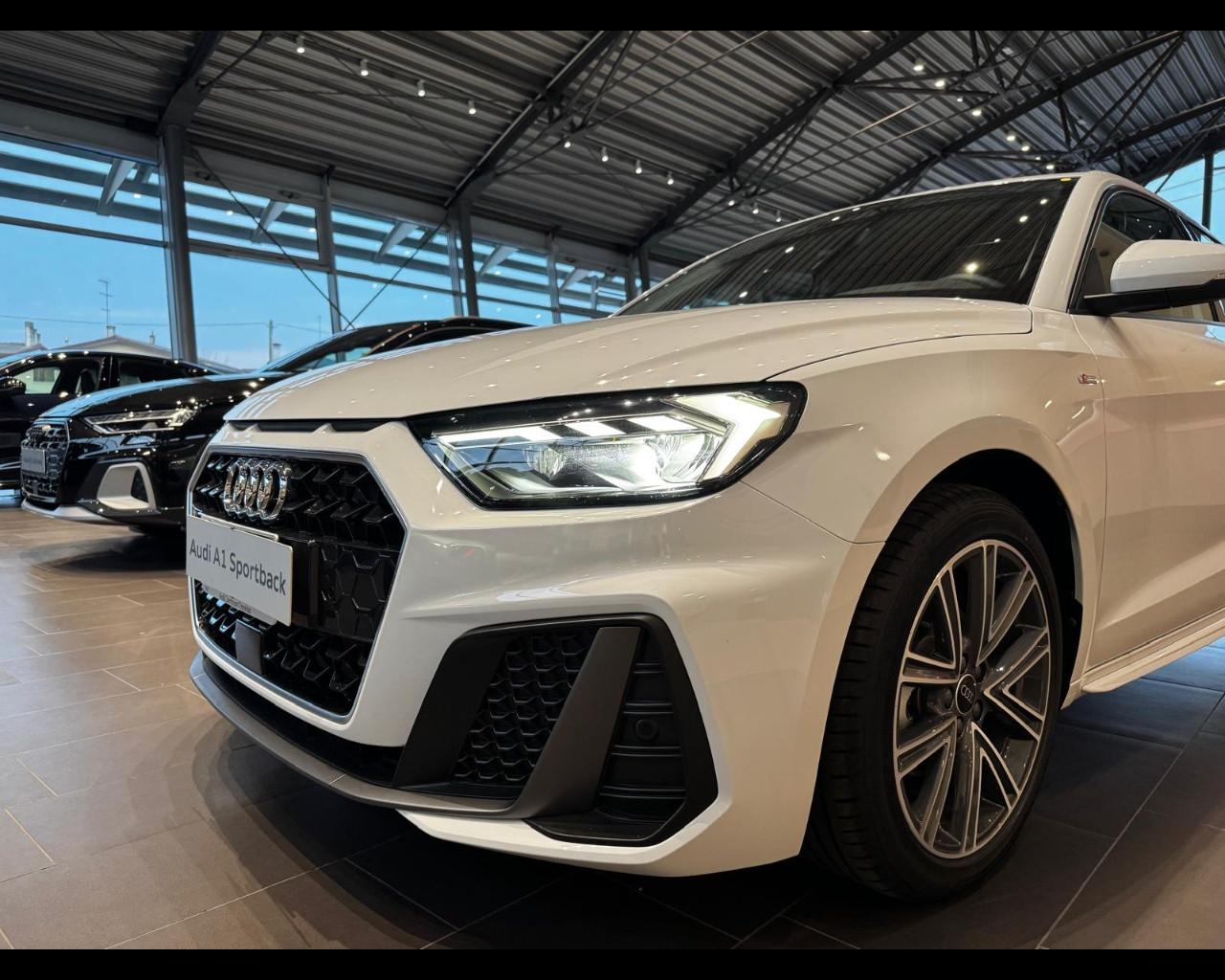 AUDI A1 SPORTBACK 30 TFSI S-LINE EDITION