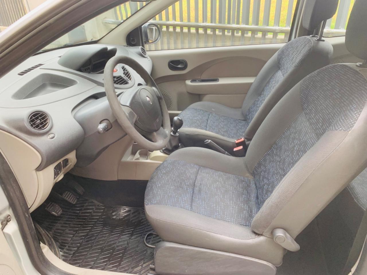 Renault Twingo 1.2 16V GPL Le Iene