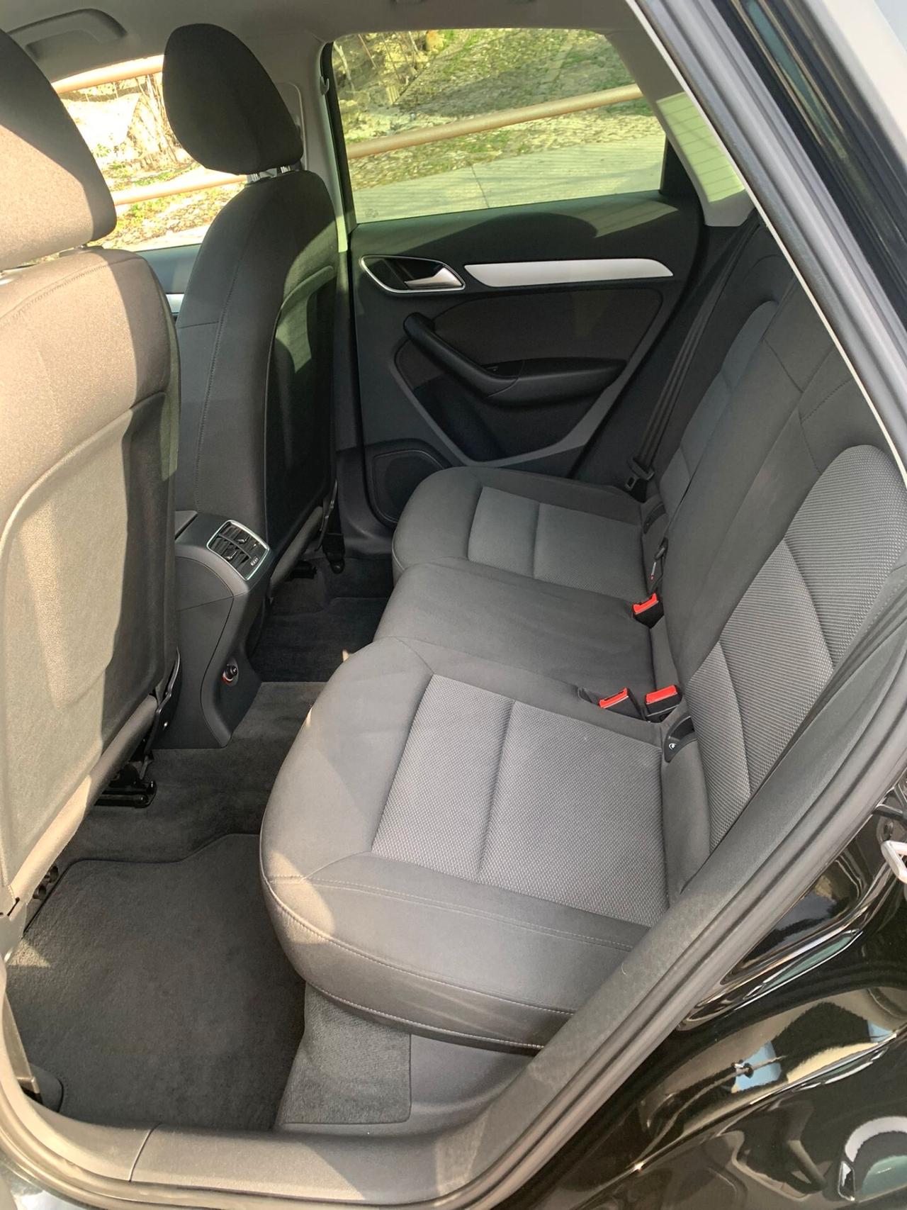 Audi Q3 2.0 TDI 150 CV S tronic Business