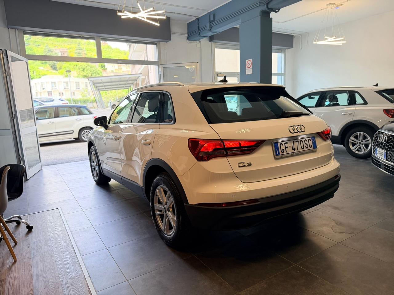 AUDI Q3 35 TDI S TRONIC BUSINESS