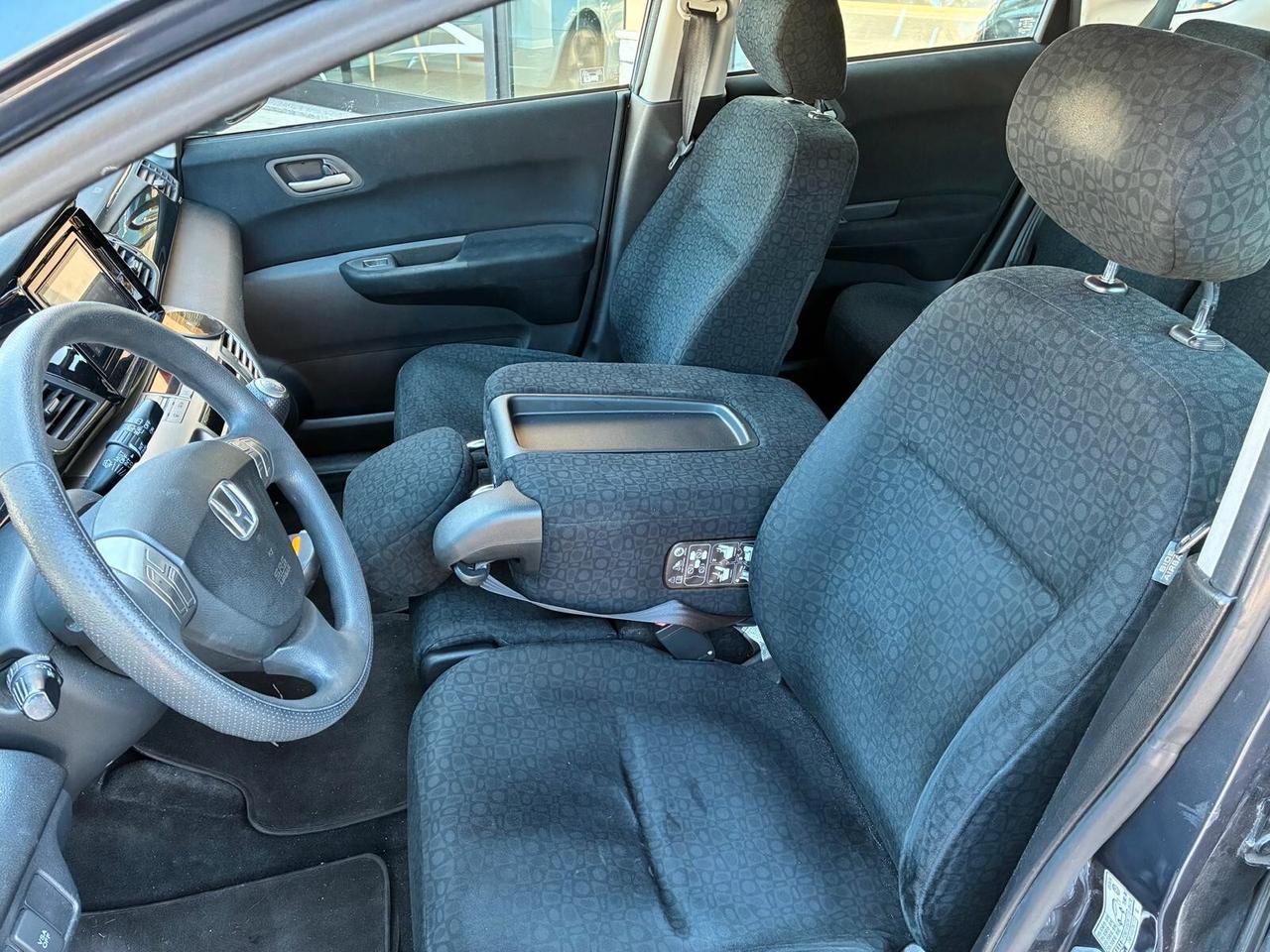 Honda FR-V Neopat. 6 POSTI