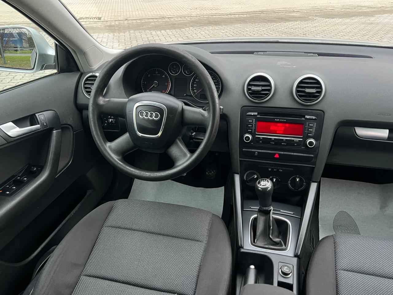 Audi A3 1.6 TDI 105 CV CR Ambiente
