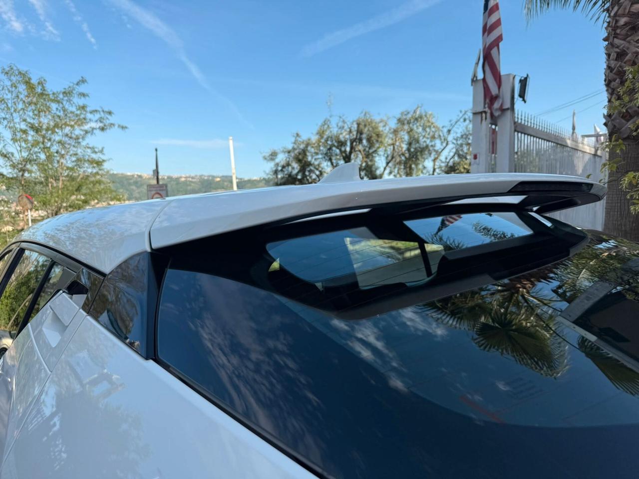 Toyota C-HR 1.8 Hybrid E-CVT Lounge