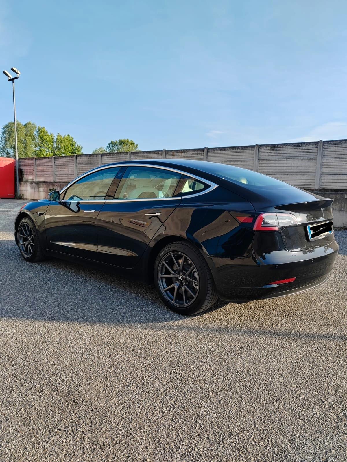 Tesla Model 3 Model 3 Long Range Dual Motor AWD