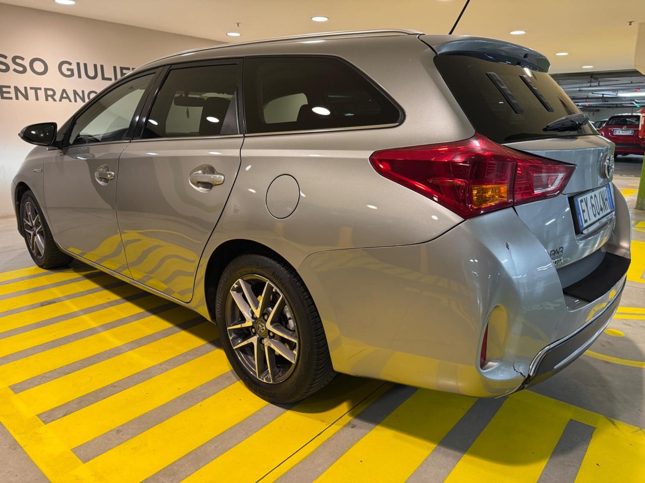 Toyota Auris Touring 1.8 Hybrid