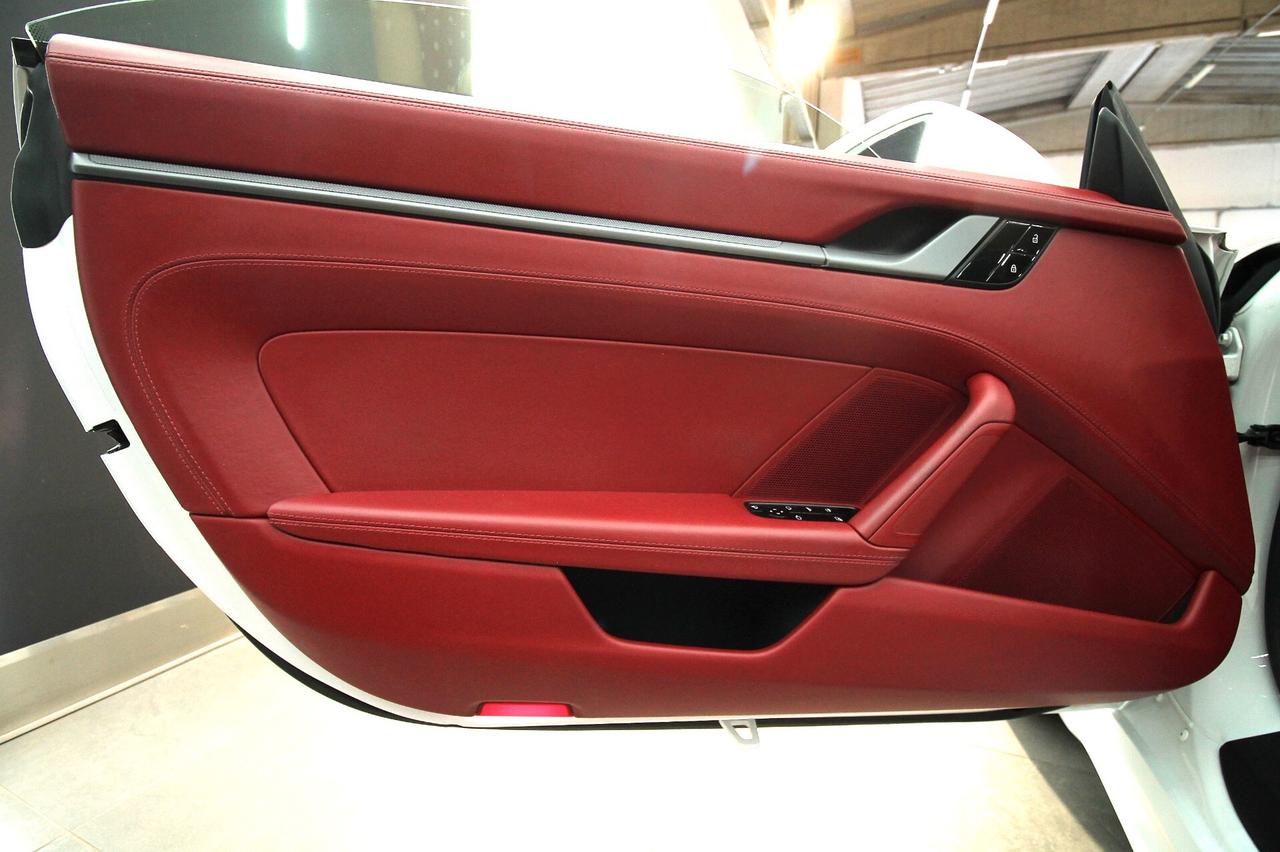PORSCHE CARRERA 911 CABRIO