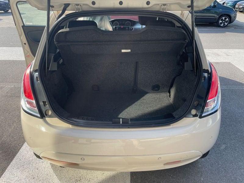 Lancia Ypsilon 1.2 69 CV 5 porte GPL Ecochic Gold