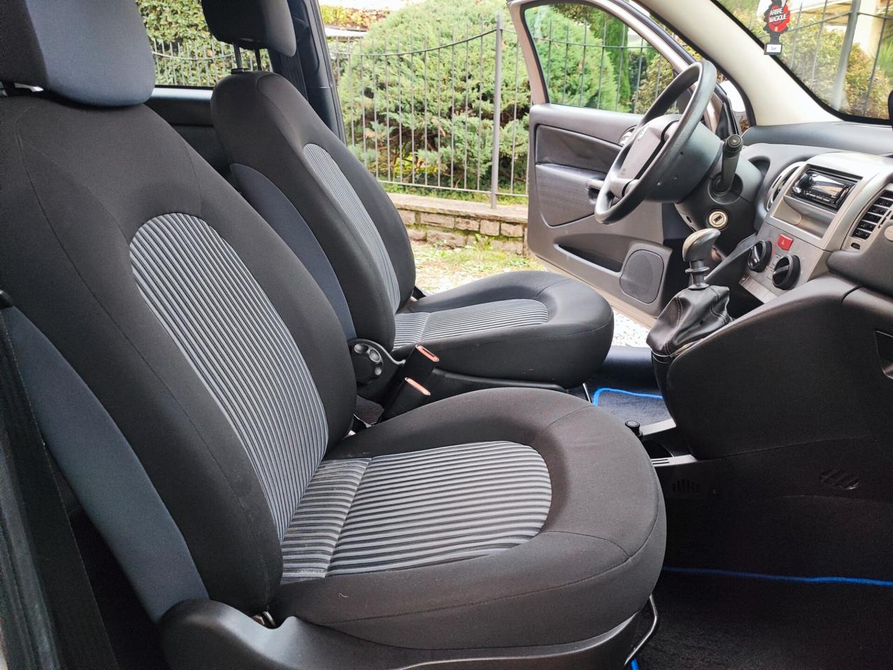Lancia Ypsilon benzina GPL neopatentati
