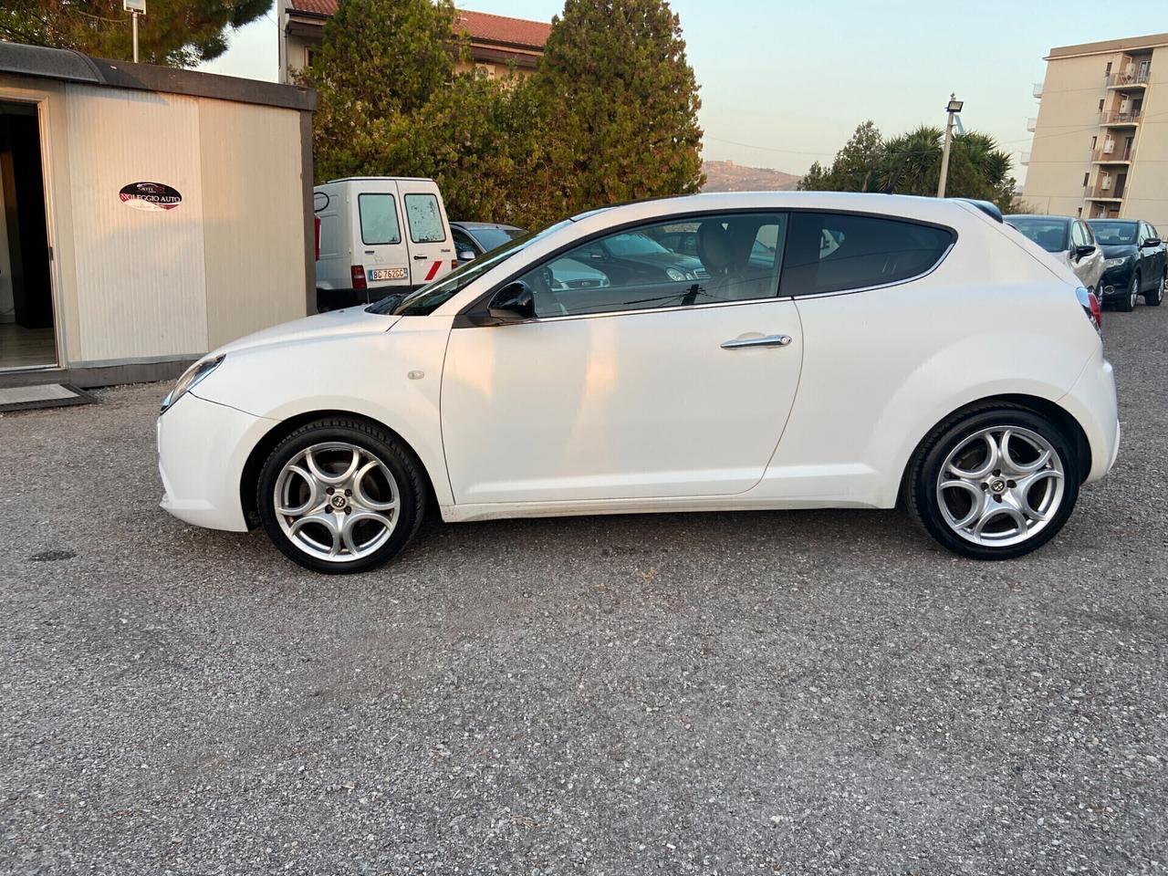 Alfa Romeo MiTo 1.6 JTDm-2 (Bianco Opaco)