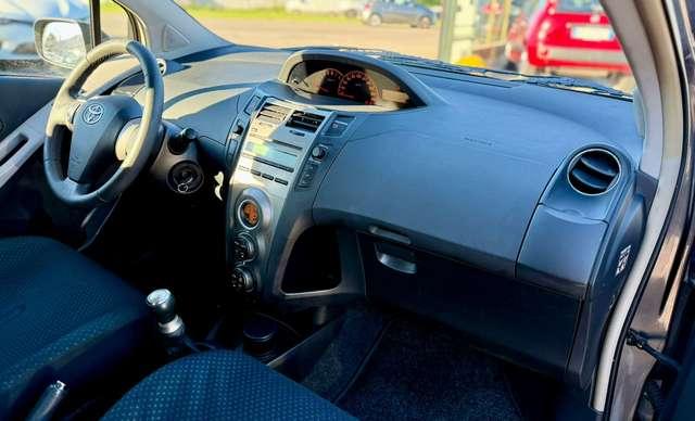 Toyota Yaris 5p 1.0 Sol my10