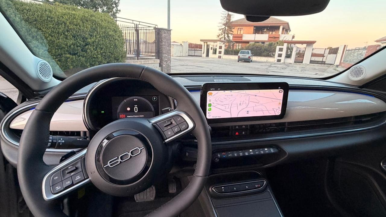 Fiat 600 Hybrid 145 CV DCT MHEV Icon