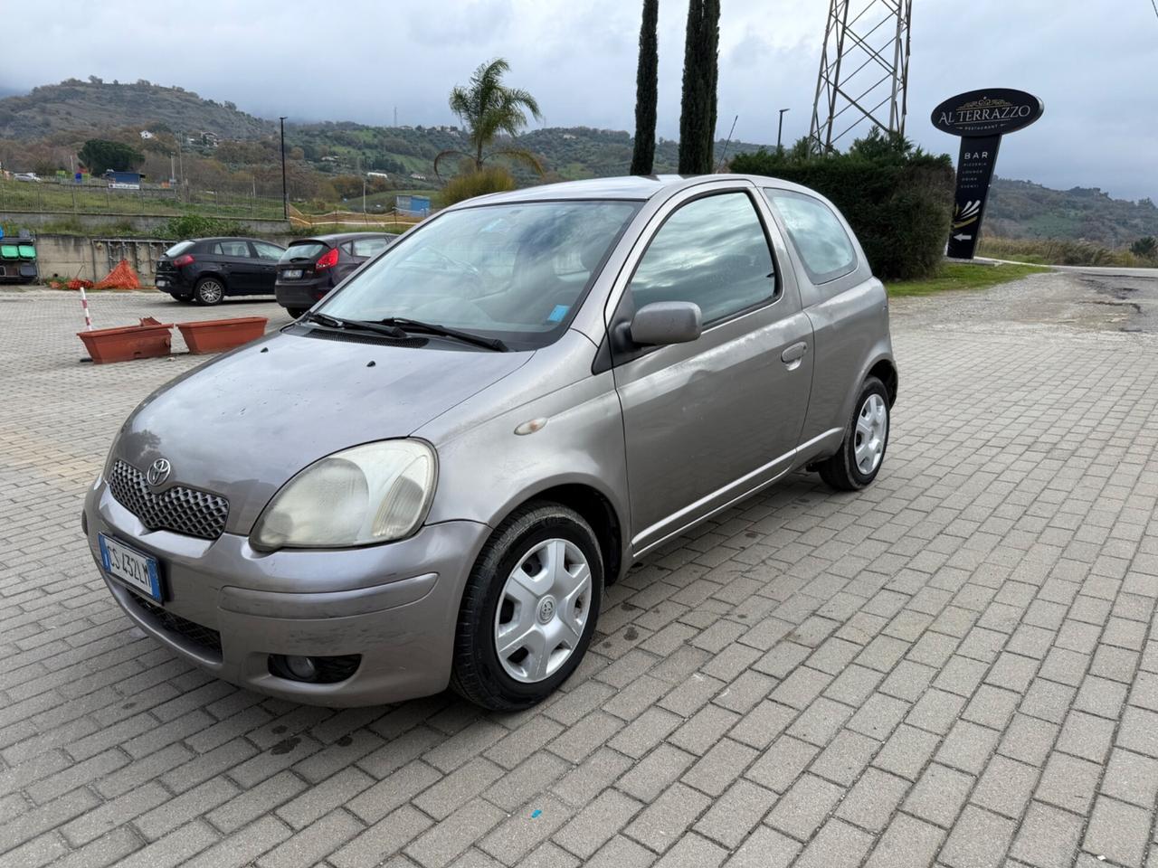 Toyota Yaris sol 1.0