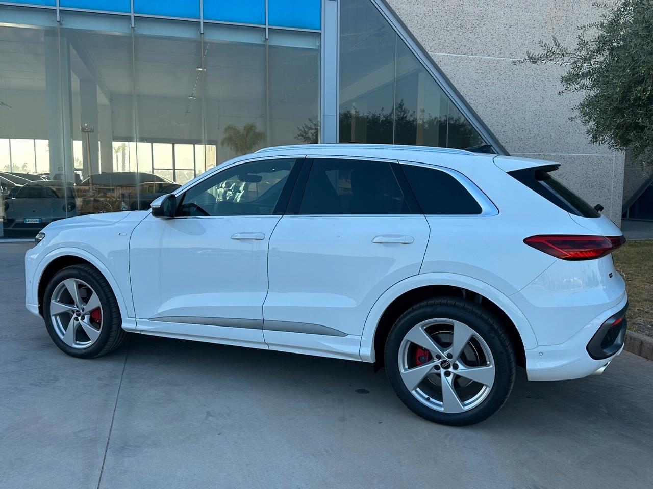 Audi Q5 Sline quattro offerta T-Stock prezzo imperdibile