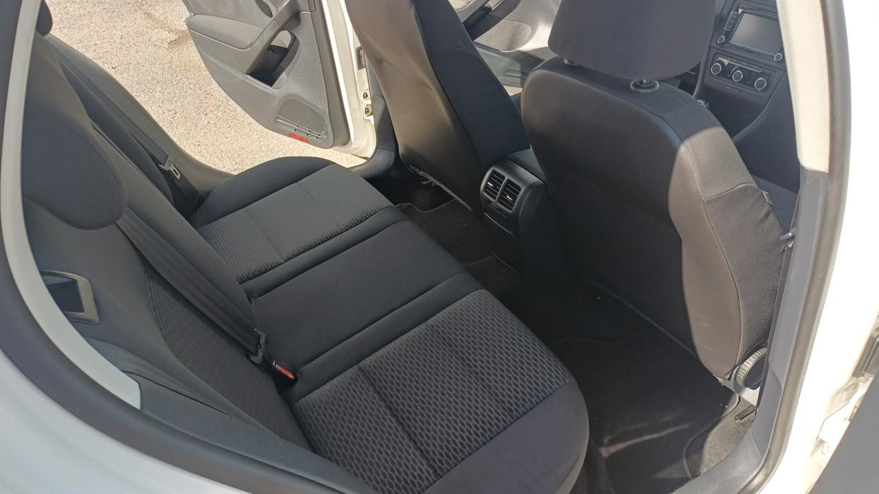 Volkswagen Golf 1.6 TDI DPF 5p. Highline